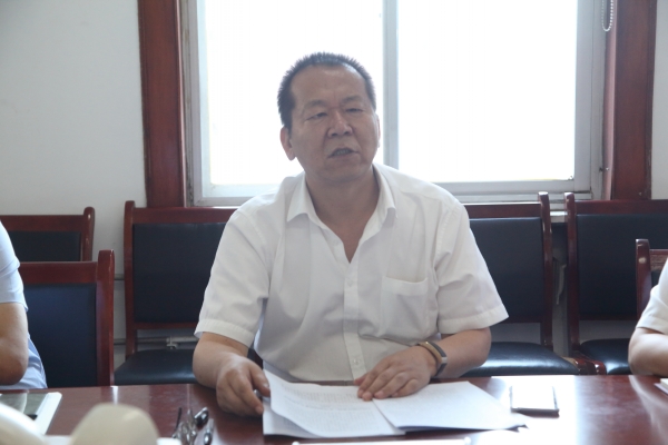龍鋼集團(tuán)黨委理論學(xué)習(xí)中心組進(jìn)行“不忘初心、牢記使命”專題學(xué)習(xí)